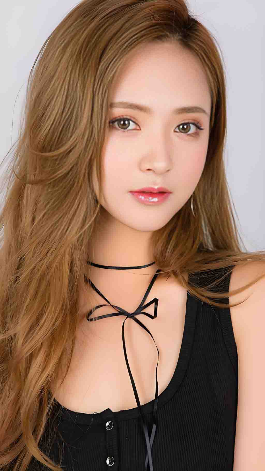 推特女神下面有跟棒棒糖新作cos白丝修女