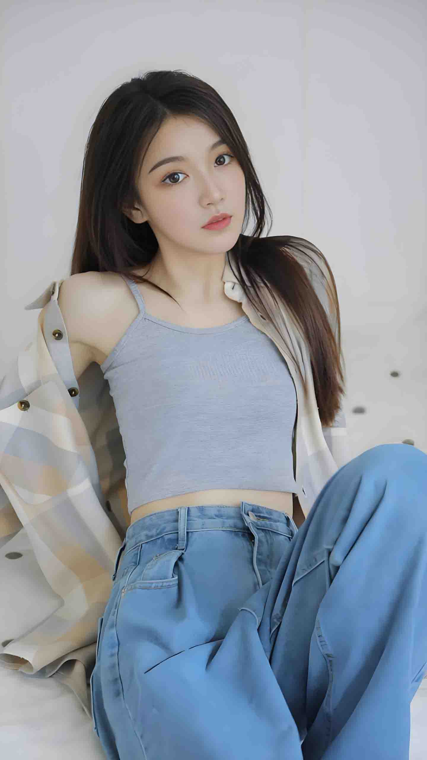 当红短剧女演员杨珊子与金主酒店做爱视频流出 高颜值好身材被金主爆操，女神变母狗 粉丝心碎一地